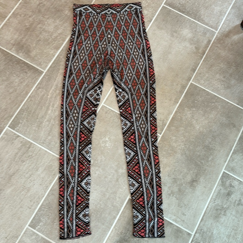 BCBGMaxazria Legging jacquard pattern multi-colored with wide band.